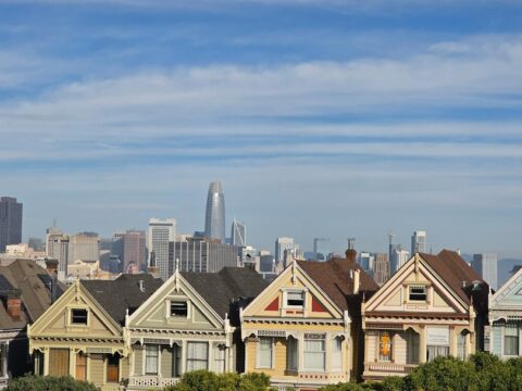 Fixed vs. Adjustable: Choosing the Right Mortgage Rate for Your Financial Future