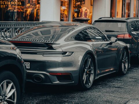 To Keep or to Sell: A Financial Checklist for Deciding Your Car's Future